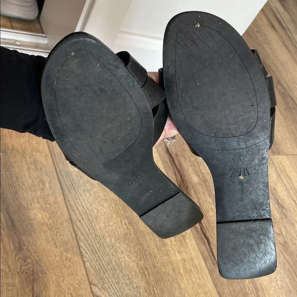 Zara Women's Black Slide Sandals - Picture 2 of 3